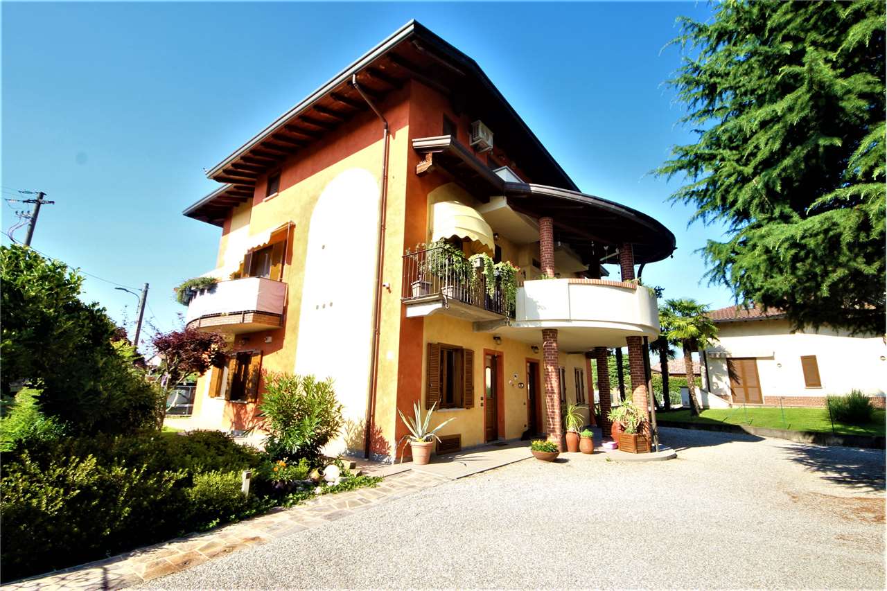 Vendita Villa unifamiliare Casa/Villa Oleggio 436021