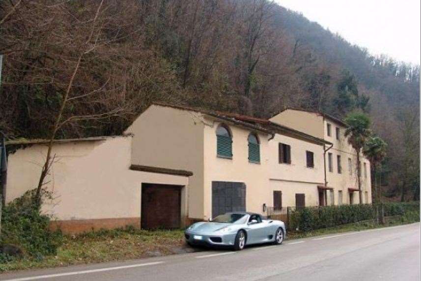 Casa indipendente in vendita a Piaggione, Lucca (LU)