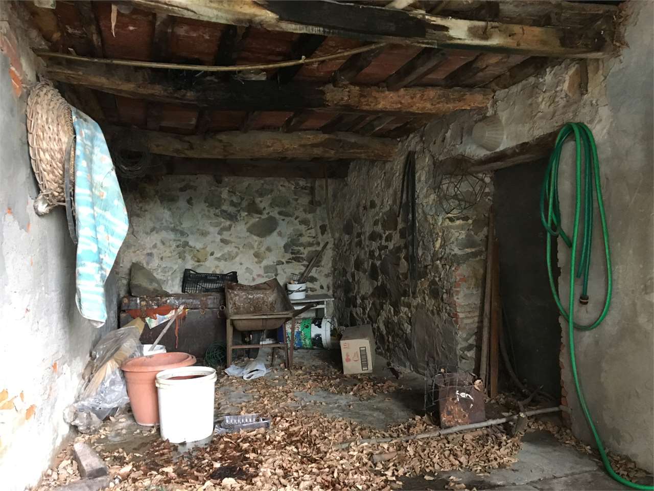 Porzione di casa in vendita a Matraia, Capannori (LU)