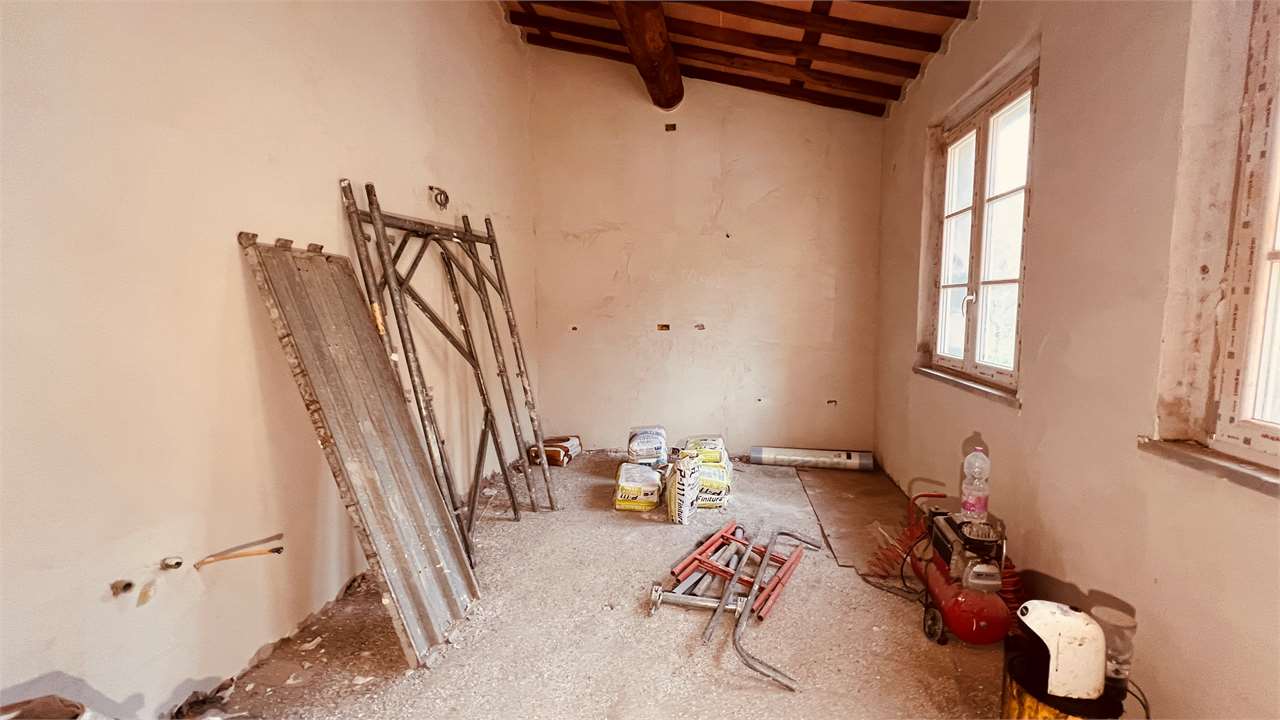 Porzione di casa in vendita a Vorno, Capannori (LU)