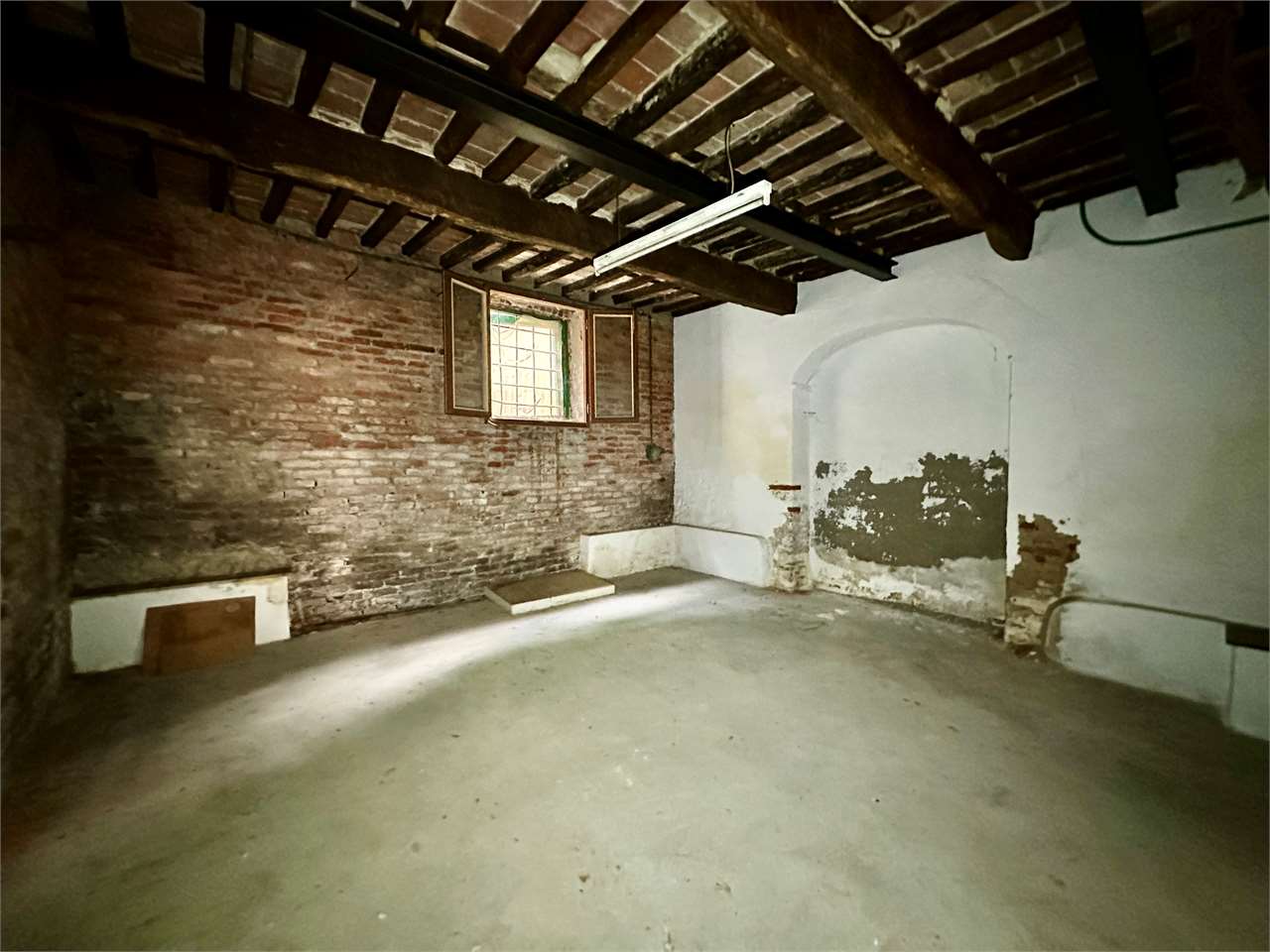 Porzione di casa in vendita a Porcari (LU)