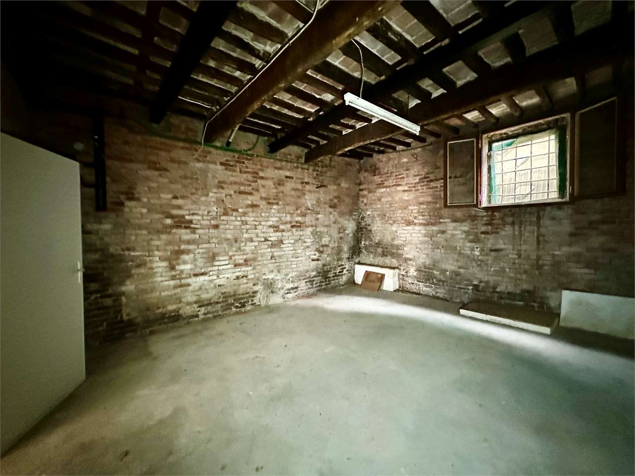 Porzione di casa in vendita a Porcari (LU)