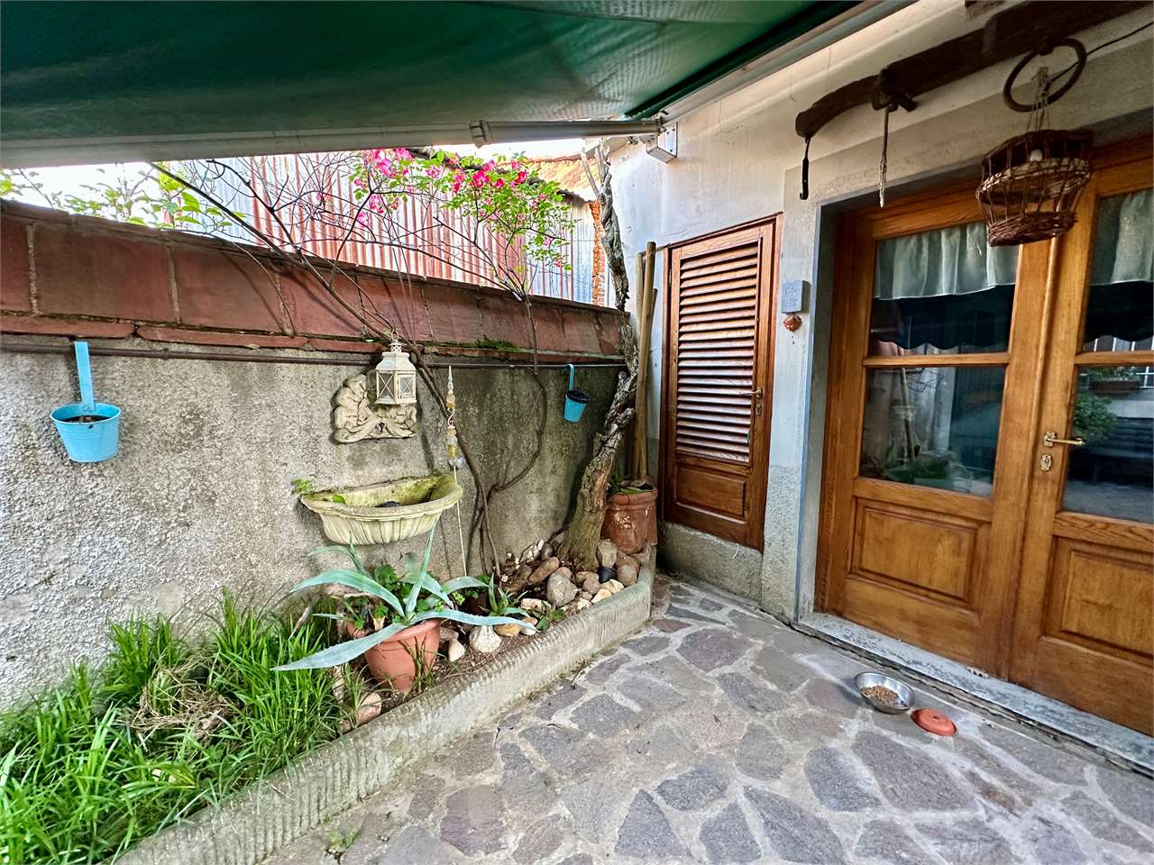 Casa indipendente in vendita a Porcari (LU)