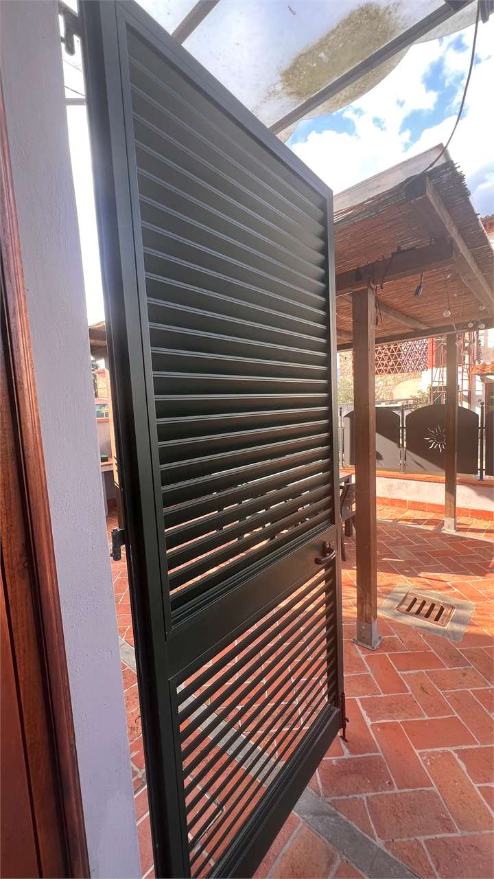 Porzione di casa in vendita a Lammari, Capannori (LU)