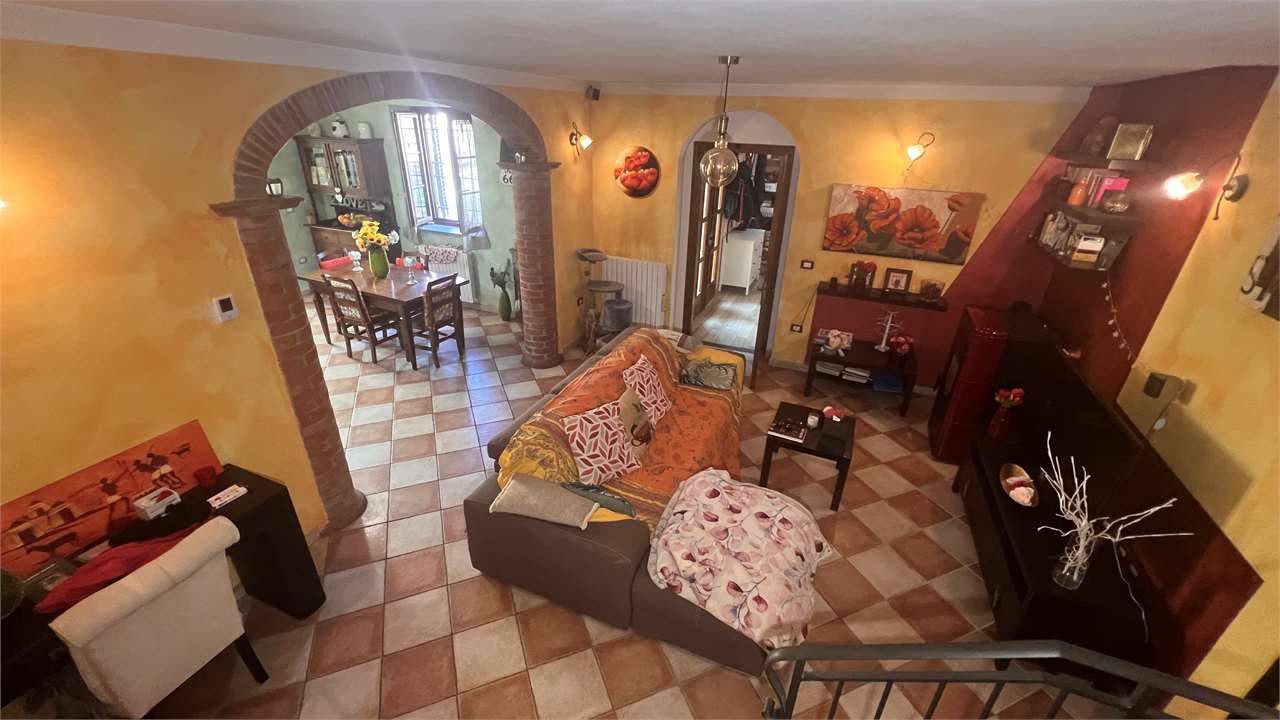 Porzione di casa in vendita a Lammari, Capannori (LU)