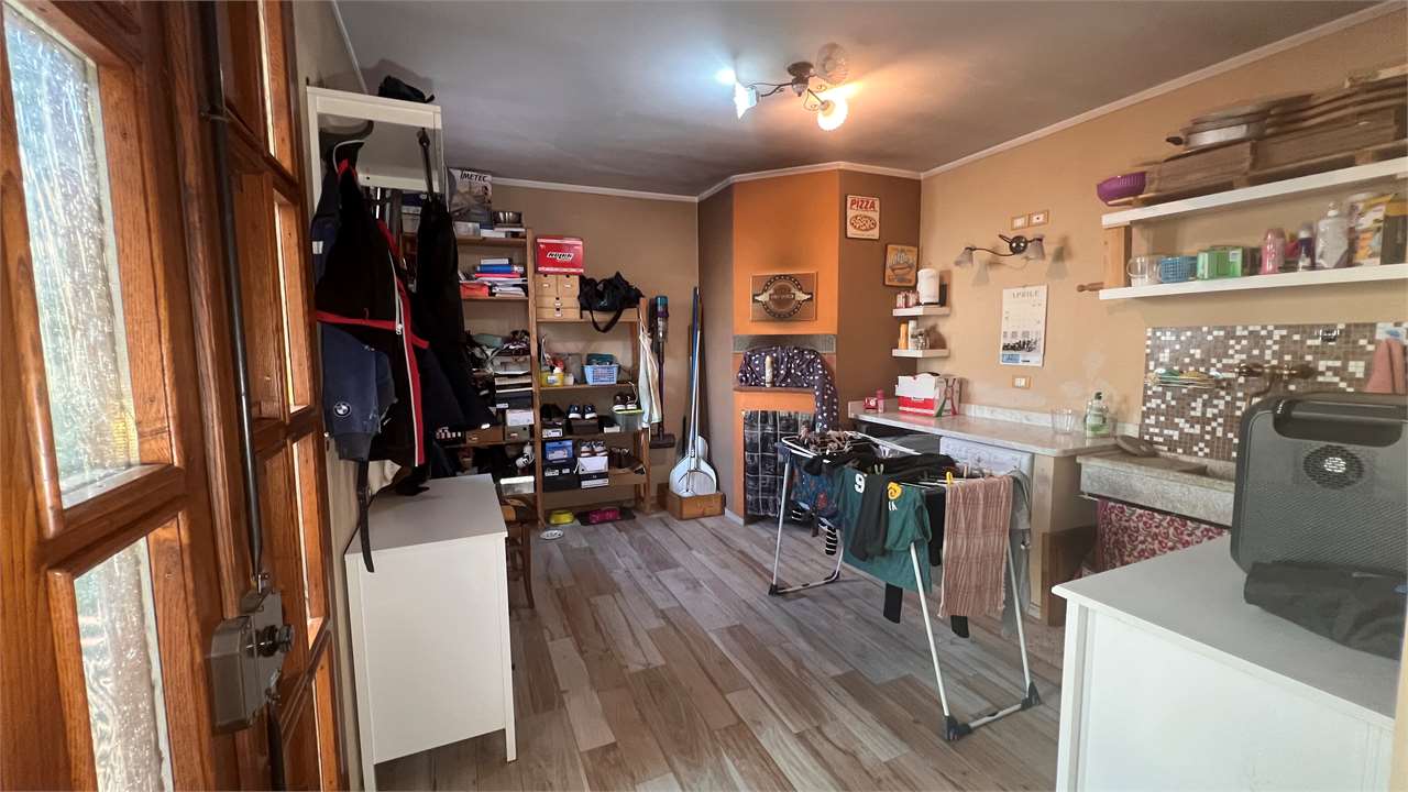Porzione di casa in vendita a Lammari, Capannori (LU)