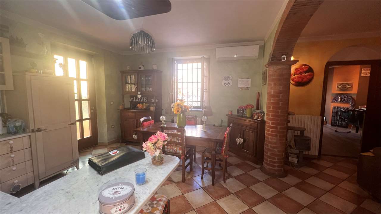 Porzione di casa in vendita a Lammari, Capannori (LU)