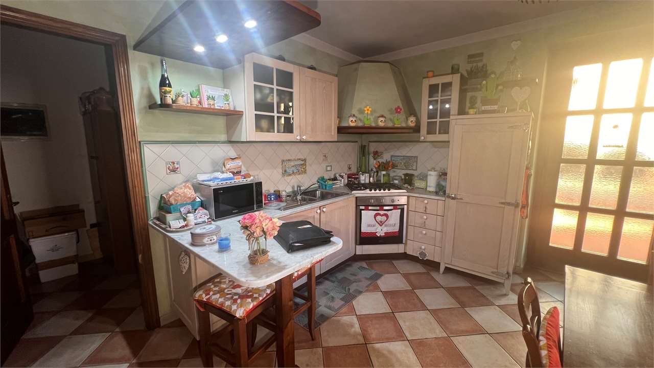 Porzione di casa in vendita a Lammari, Capannori (LU)
