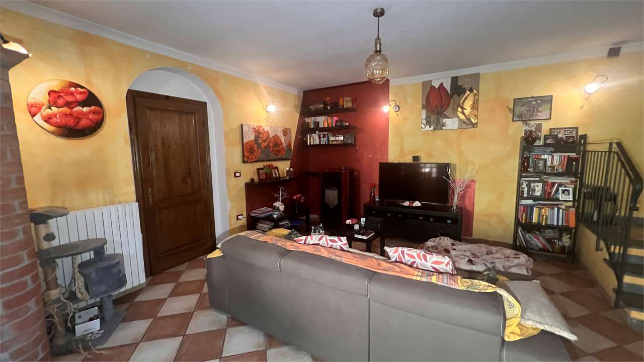 Porzione di casa in vendita a Lammari, Capannori (LU)