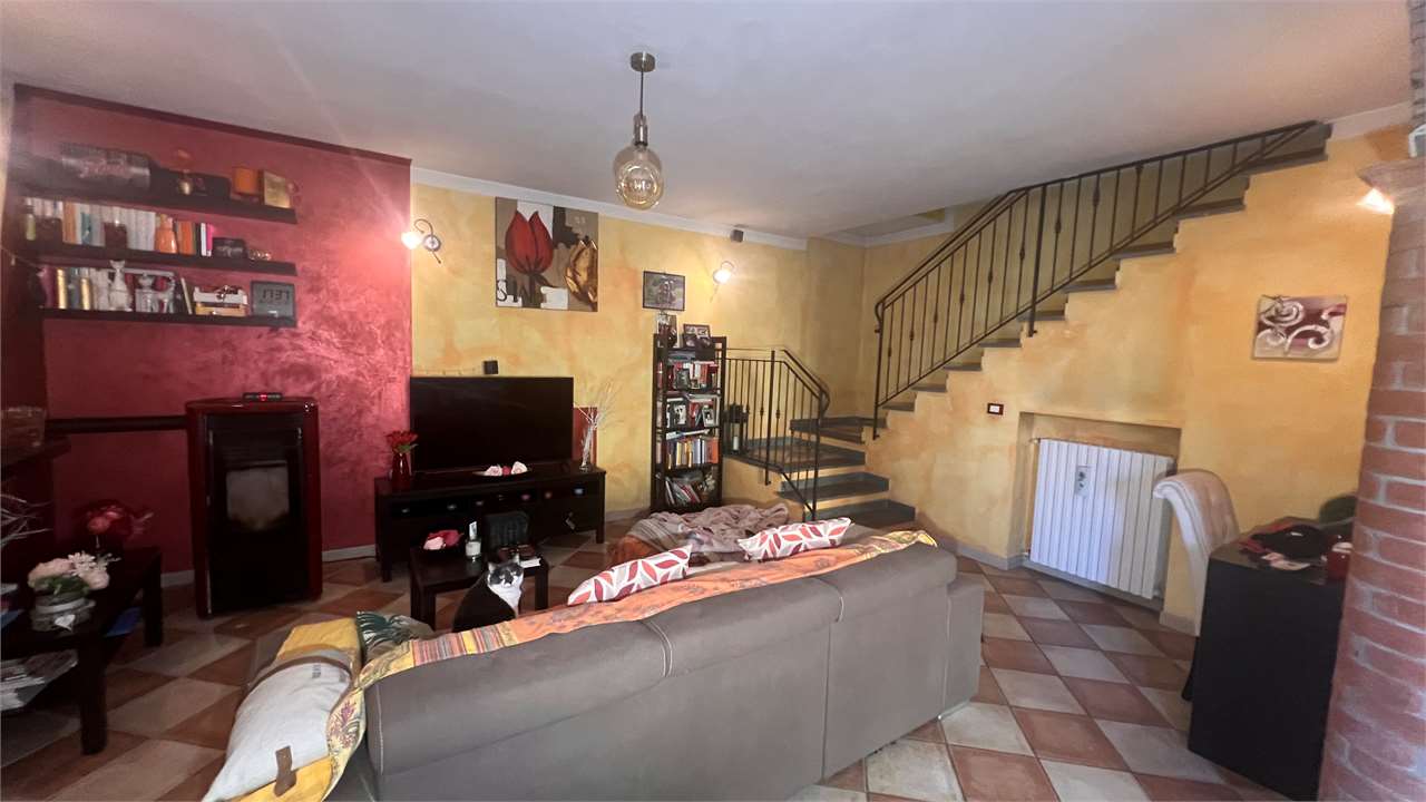 Porzione di casa in vendita a Lammari, Capannori (LU)