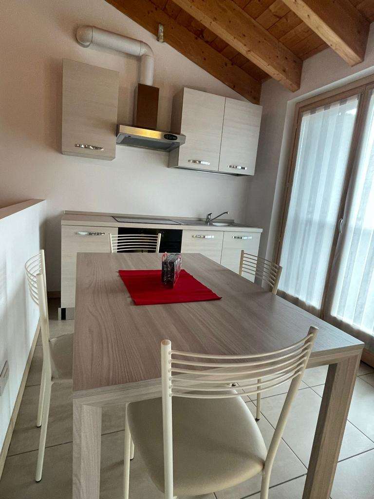 Loft/Open space in vendita a Travedona-monate (VA)