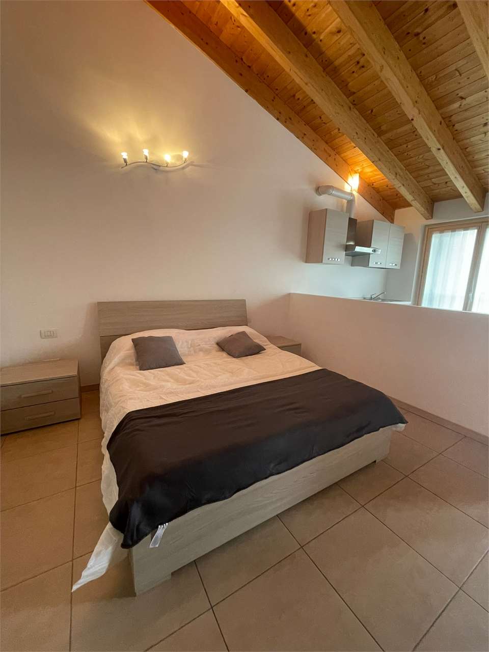 Loft/Open space in vendita a Travedona-monate (VA)