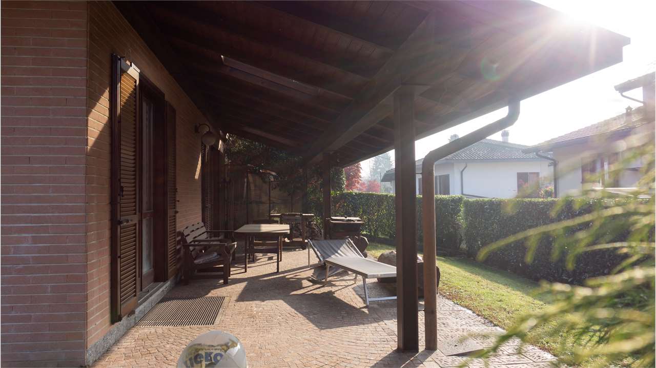 Villa in vendita a Vedano Olona (VA)