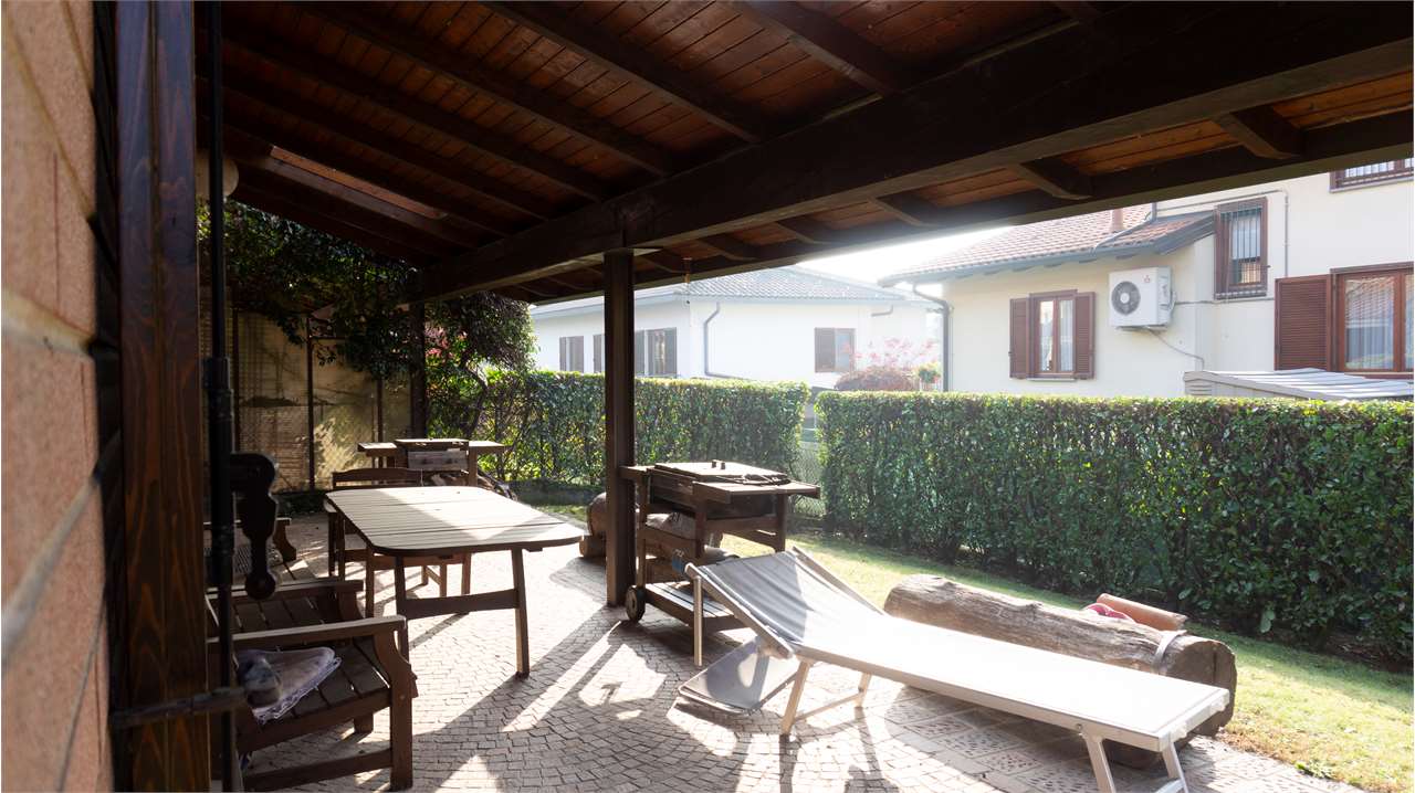 Villa in vendita a Vedano Olona (VA)
