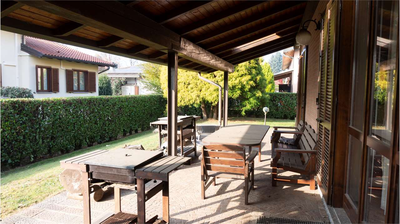 Villa in vendita a Vedano Olona (VA)