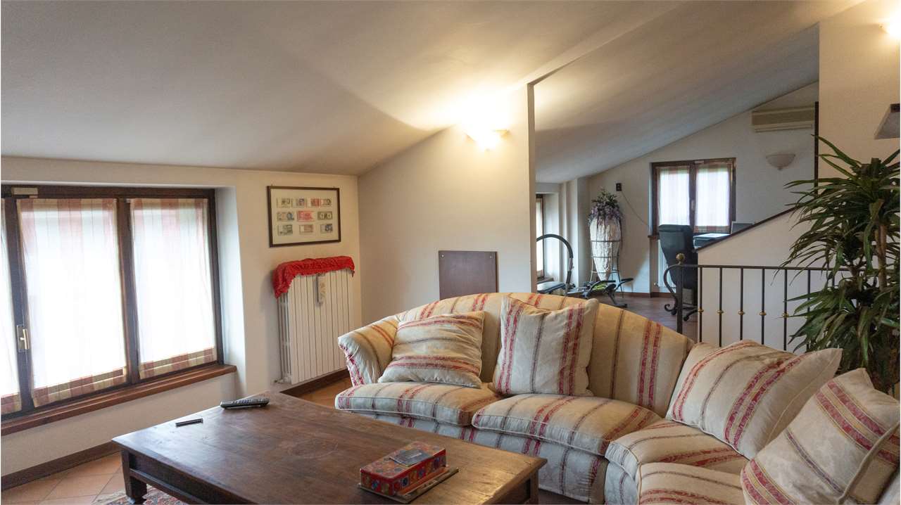 Villa in vendita a Vedano Olona (VA)