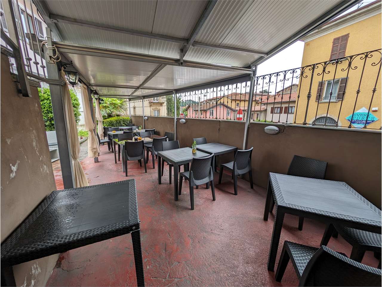 Negozio in affitto a Malnate (VA)