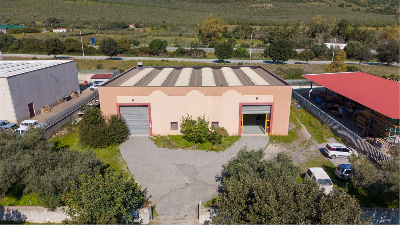 Siniscola Vendita Magazzino