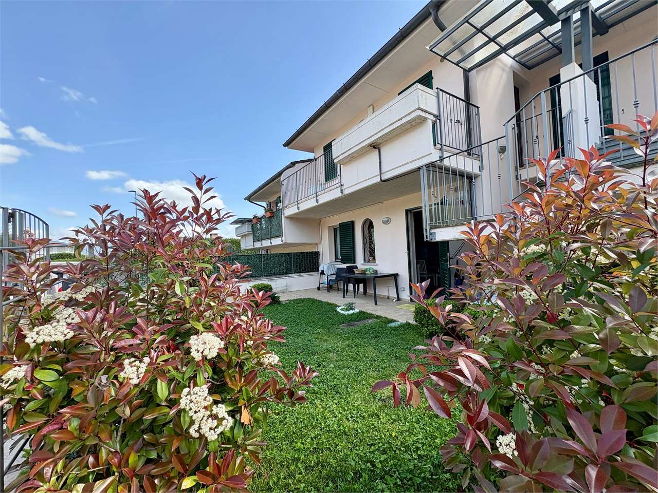 QUARRATA - APPARTAMENTO INDIPENDENTE AL PIANO TERRA CON GIARDINO