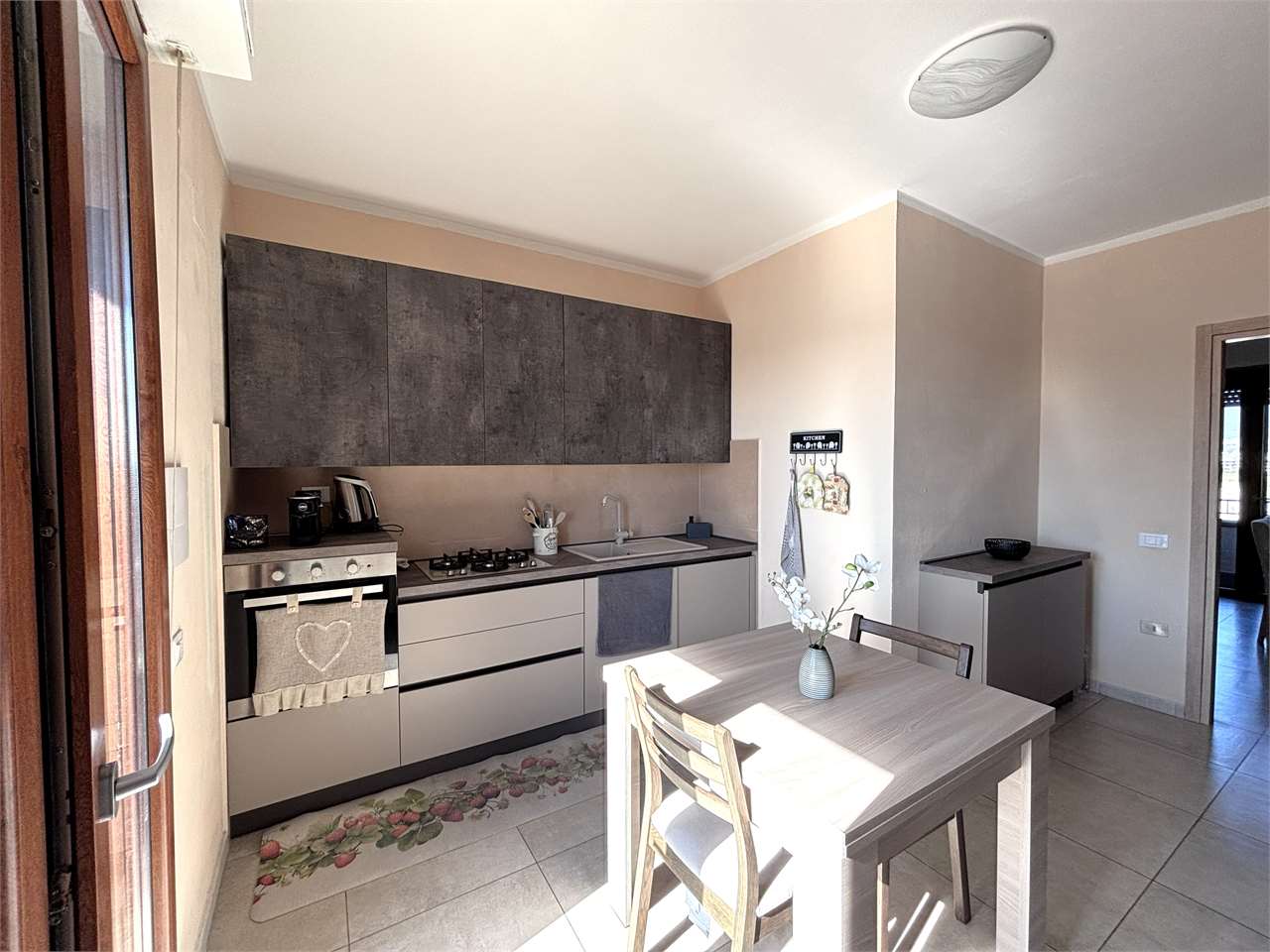 Elegante appartamento ristrutturato con terrazzina abitabile e ampia cantina