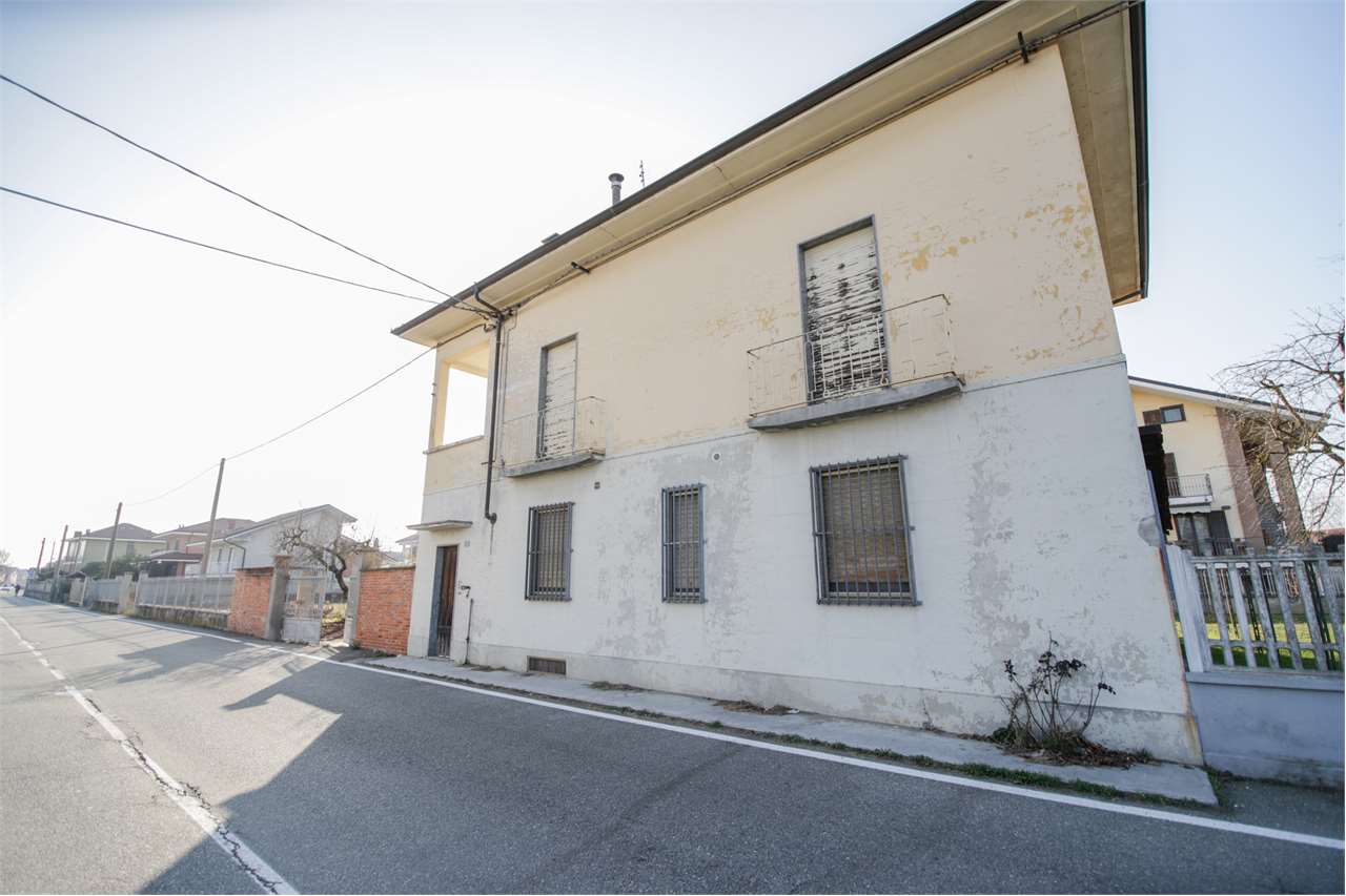Rustico in vendita a Volpiano (TO)