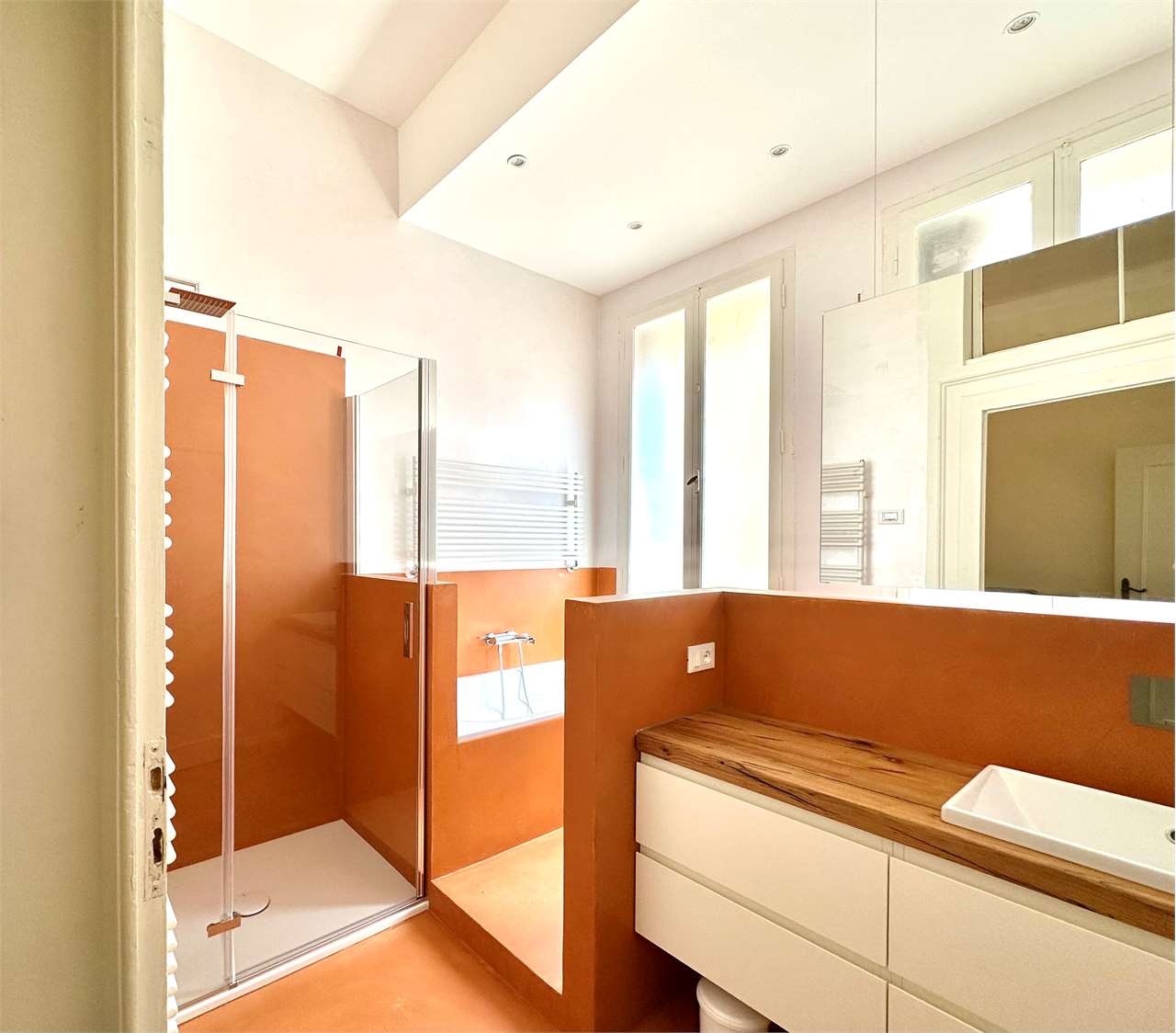 Bragora (Castello) – Elegant and exclusive luxury three-room residence with terrace in the heart of