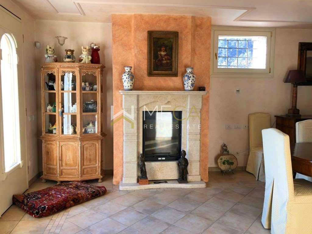 Villa in vendita a Salò (BS)