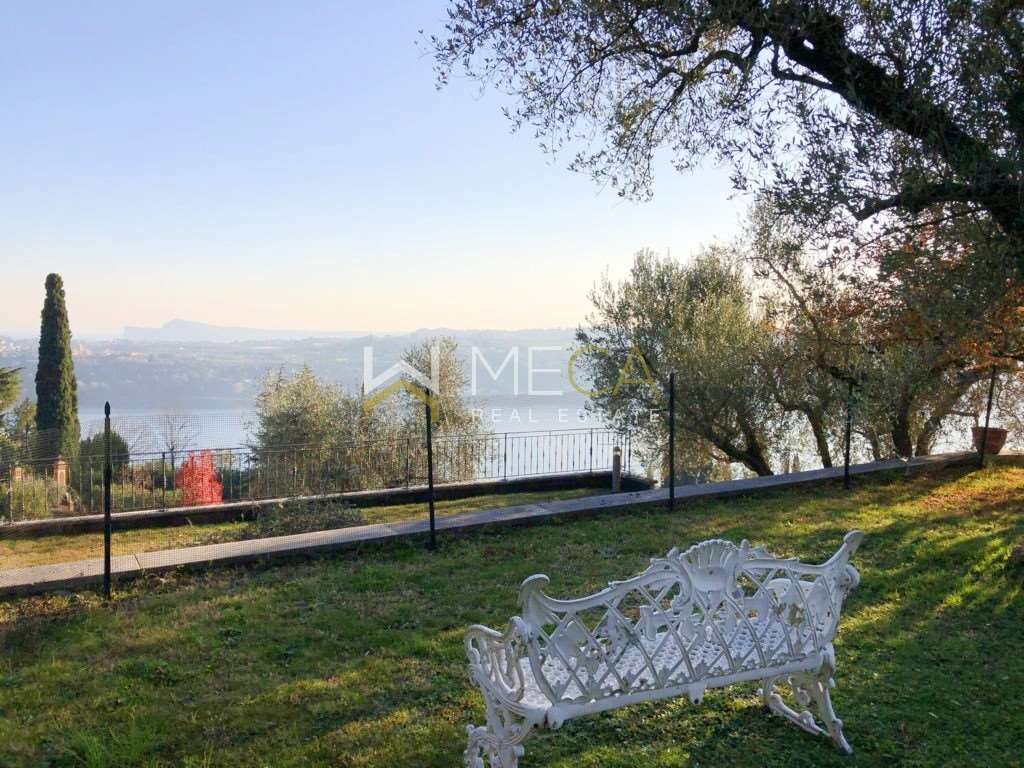Villa in vendita a Salò (BS)
