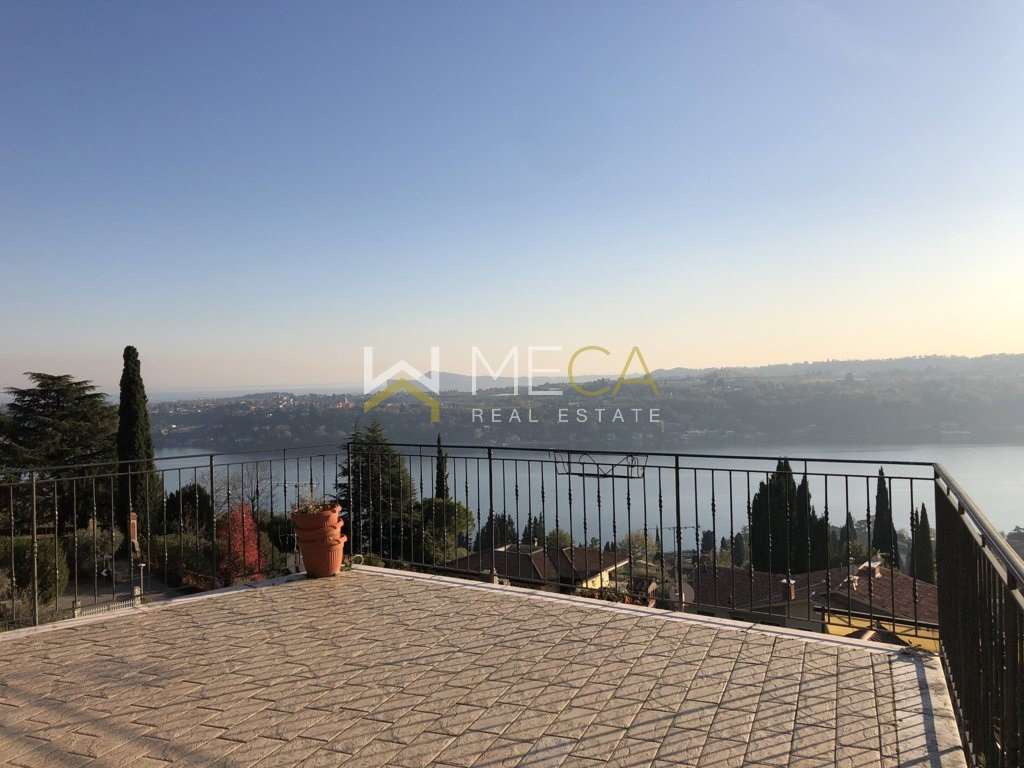 Villa in vendita a Salò (BS)
