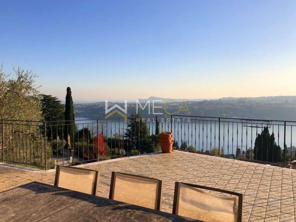 Villa in vendita a Salò (BS)