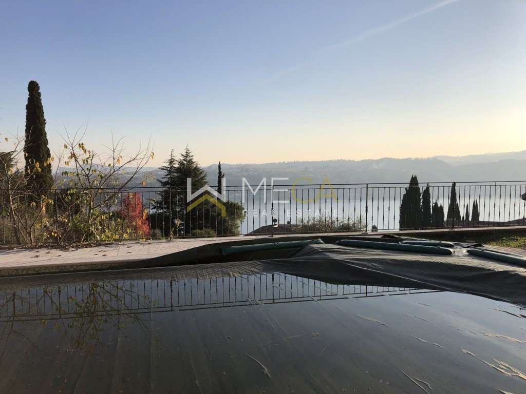 Villa in vendita a Salò (BS)