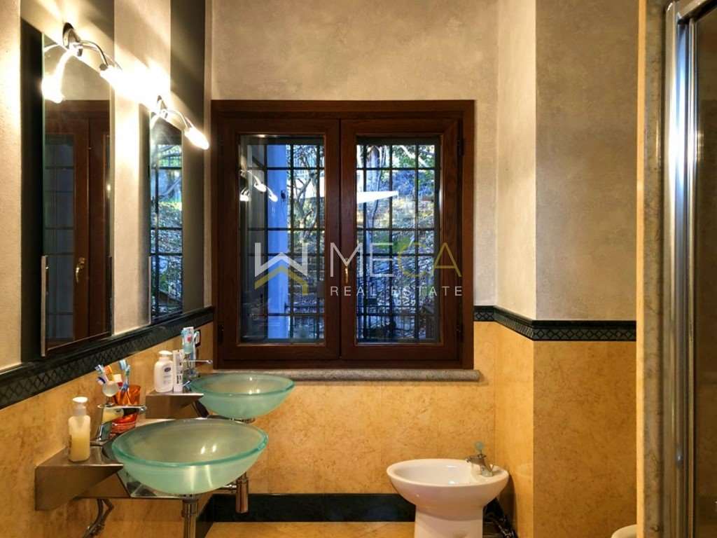 Villa in vendita a Salò (BS)