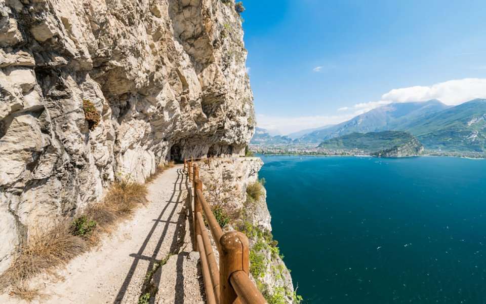 Villa in vendita a Manerba Del Garda (BS)