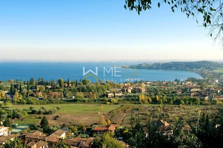 Villa in vendita a Manerba Del Garda (BS)