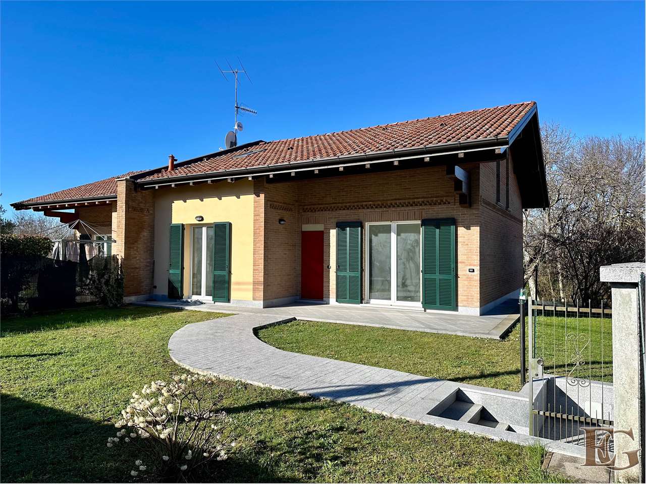 Affitto Villetta Bifamiliare Casa/Villa Cocquio-Trevisago via verdi  484211