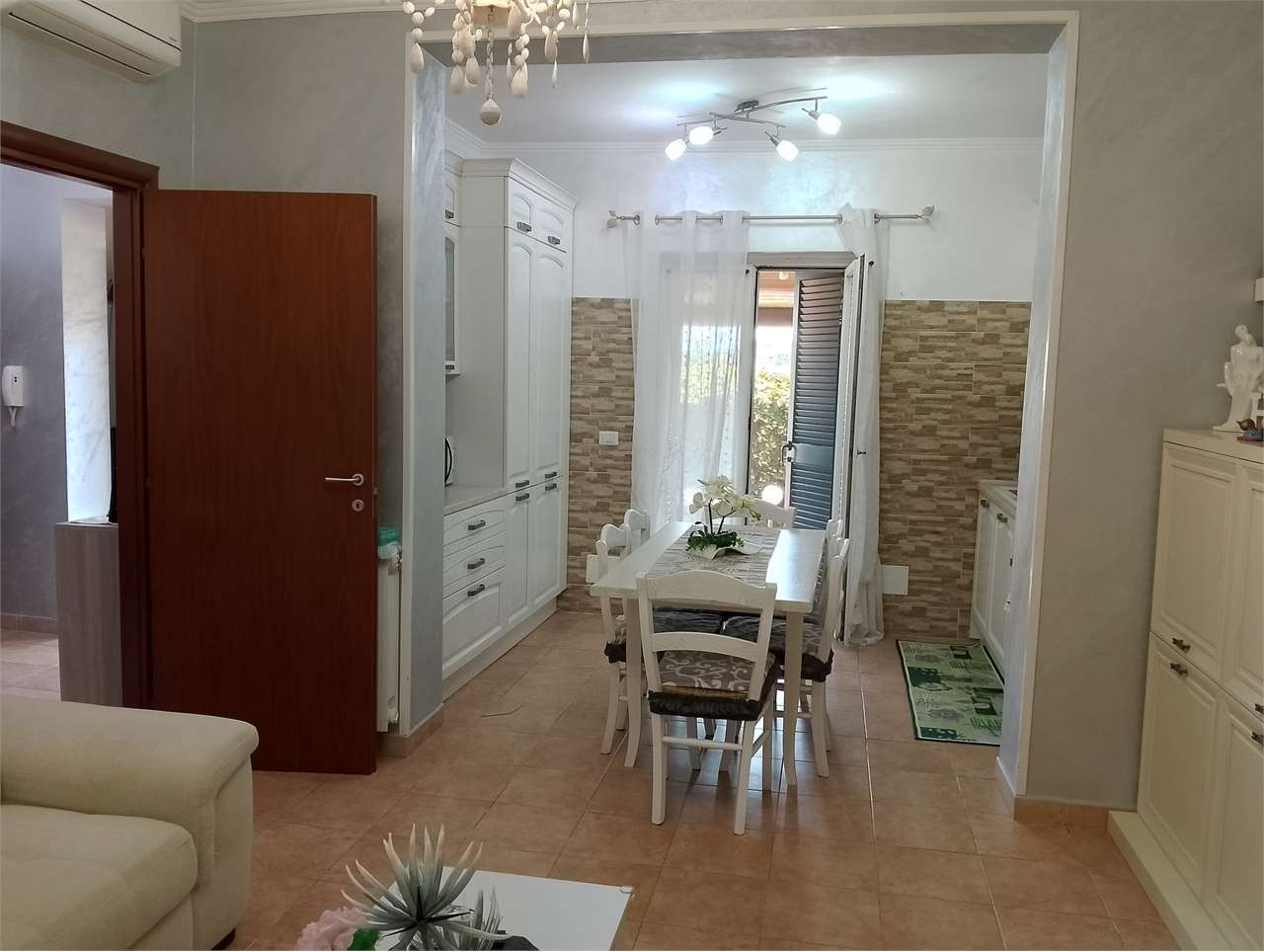 Appartamento in vendita a Cisterna Di Latina (LT)