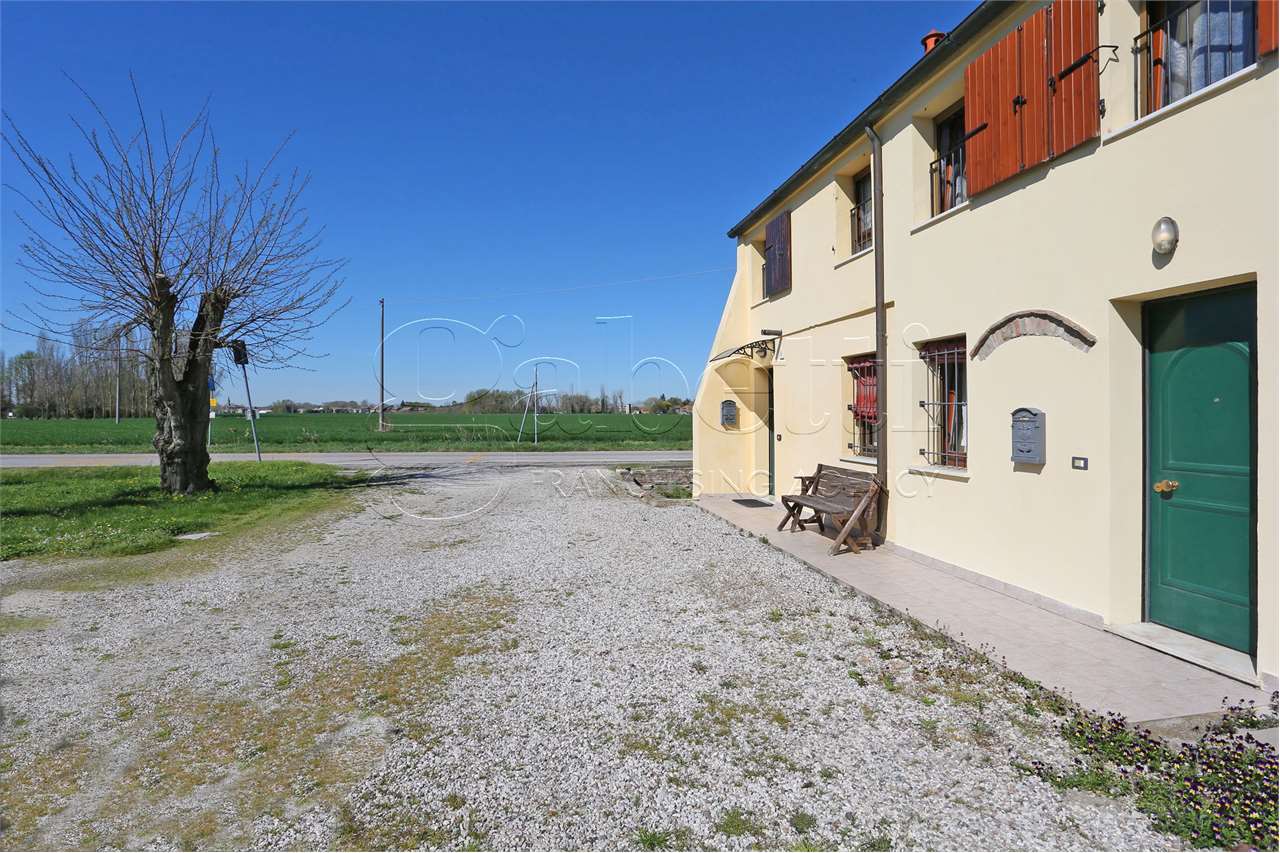 Porzione di casa in vendita a Francolino, Ferrara (FE)