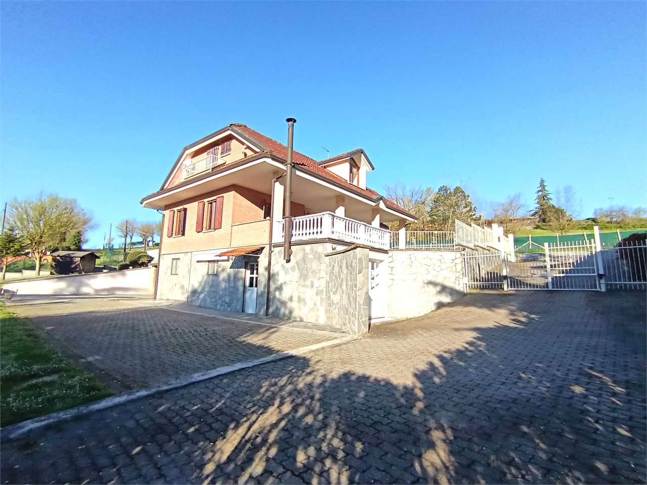 Villa in vendita a Valenza (AL)
