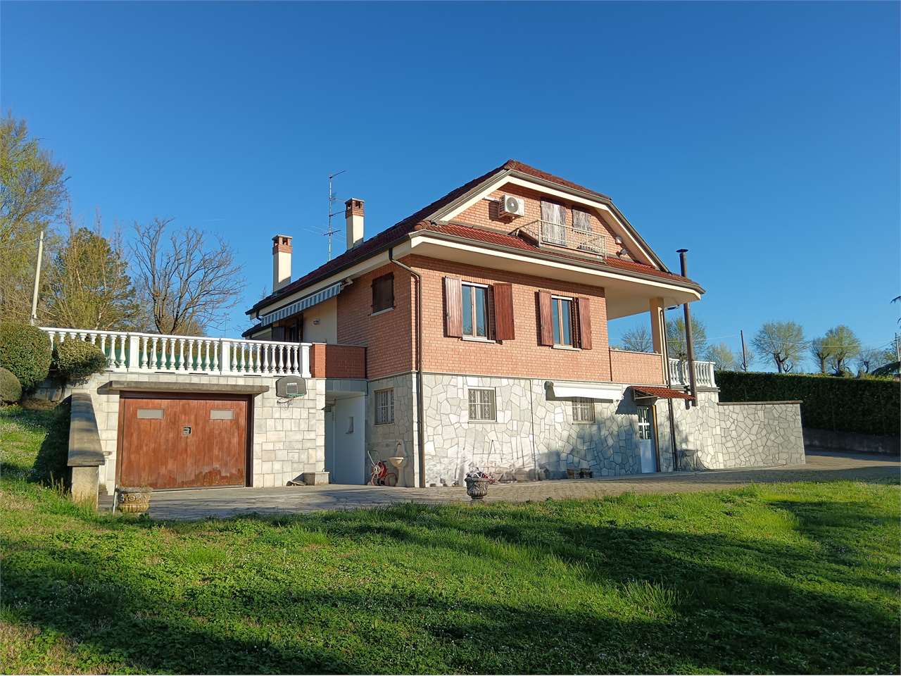 Villa in vendita a Valenza (AL)