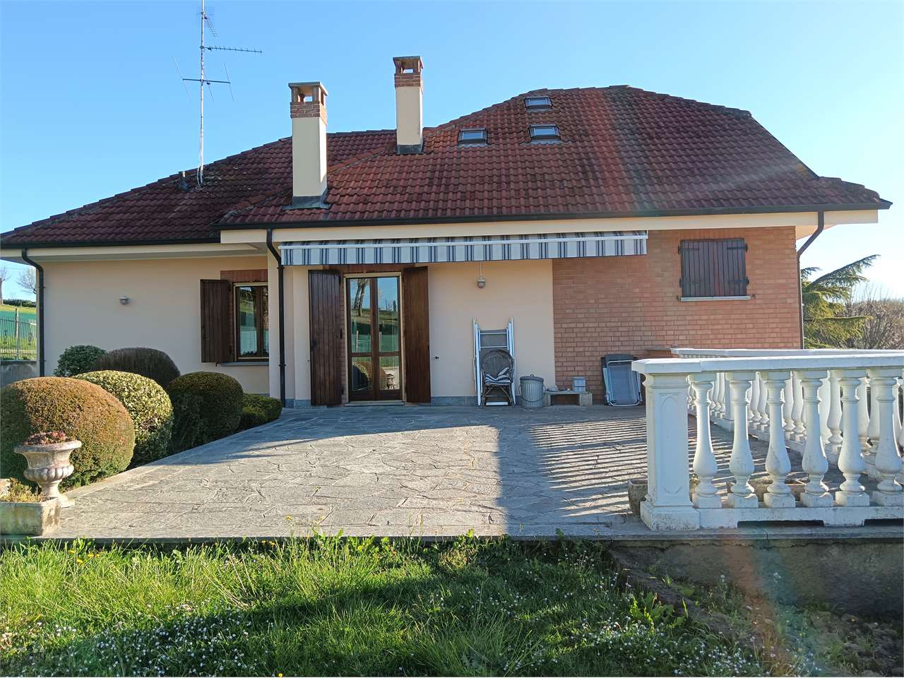 Villa in vendita a Valenza (AL)