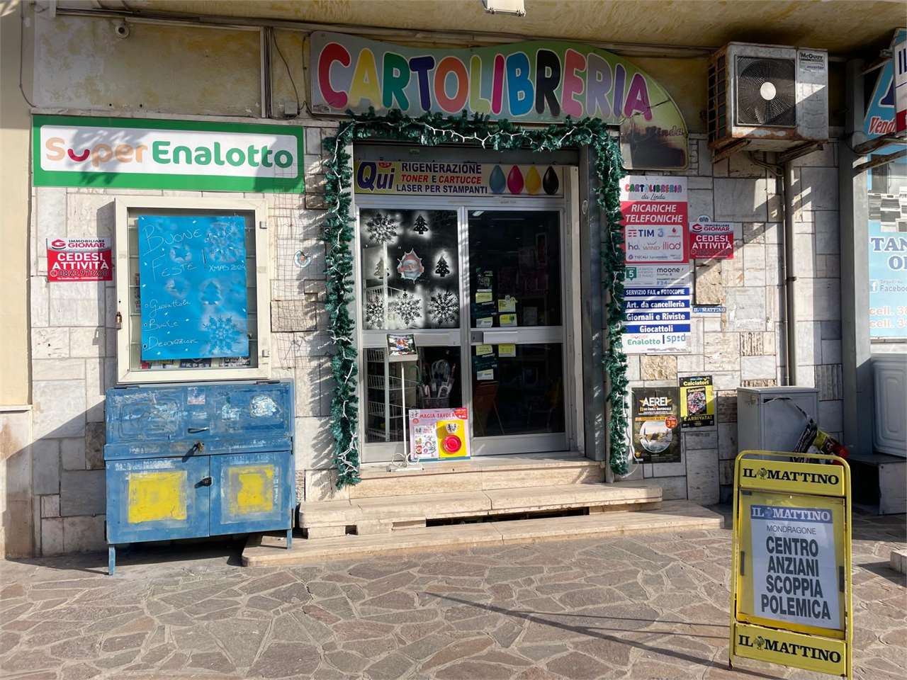 Negozio in vendita a Mondragone (CE)