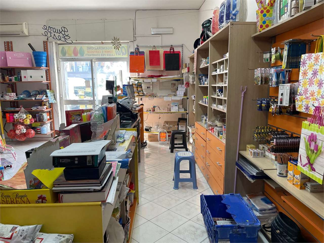 Negozio in vendita a Mondragone (CE)