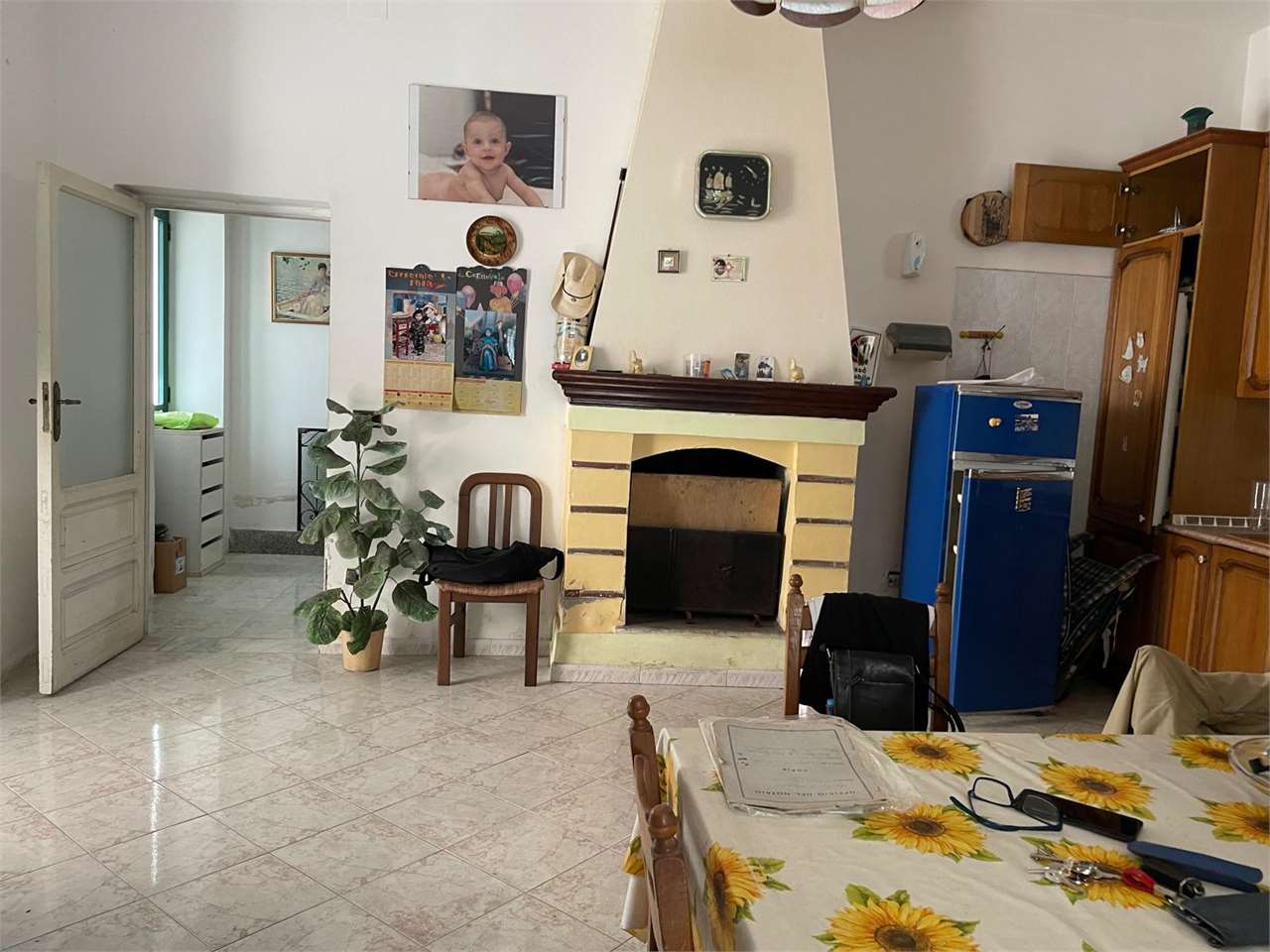 Palazzo in vendita a Mondragone (CE)