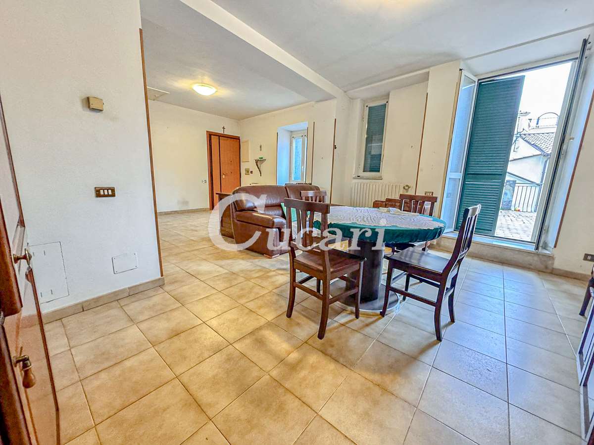 Appartamento in vendita a Colonna (RM)