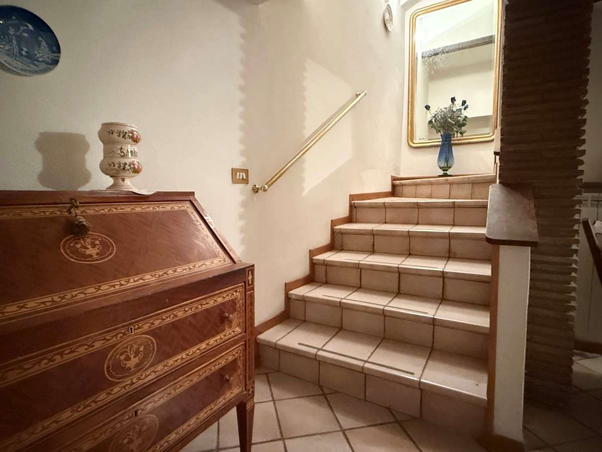 Palazzo/Stabile in vendita a Cortona - foto 7