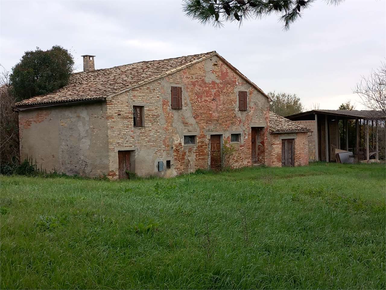 Rustico in vendita a Osimo (AN)