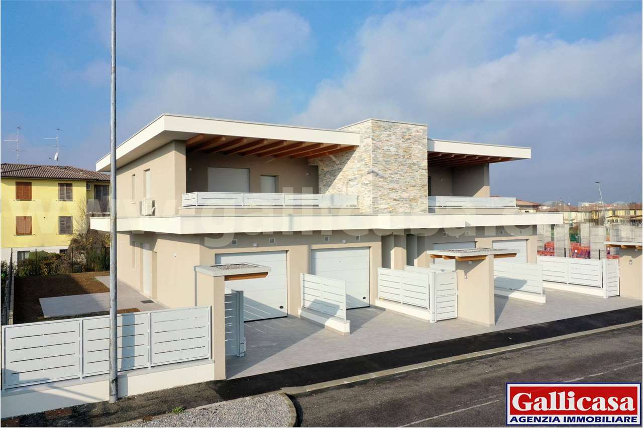 Provaglio d'Iseo Vendita 4 o più locali