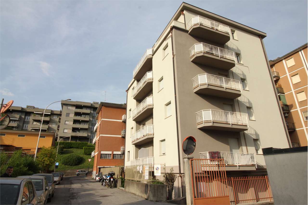 Vendita Bilocale Appartamento Como via montelungo 3 491652