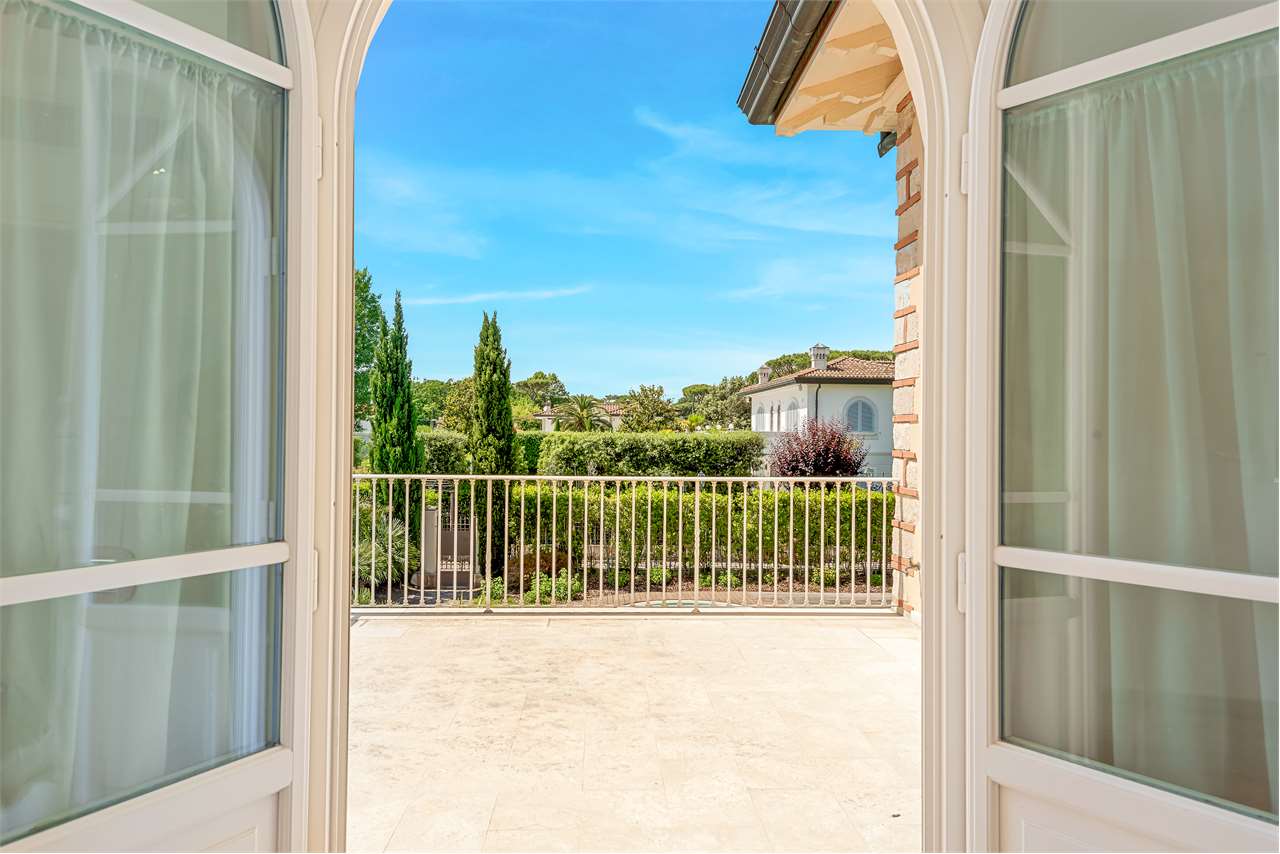 Splendida villa con piscina — foto 12