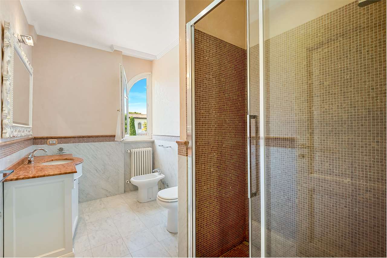 Splendida villa con piscina — foto 15